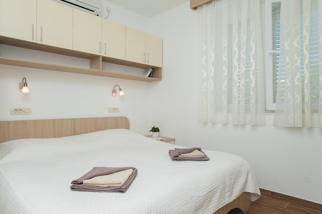 Guest House Lovric Lumbarda Quarto foto