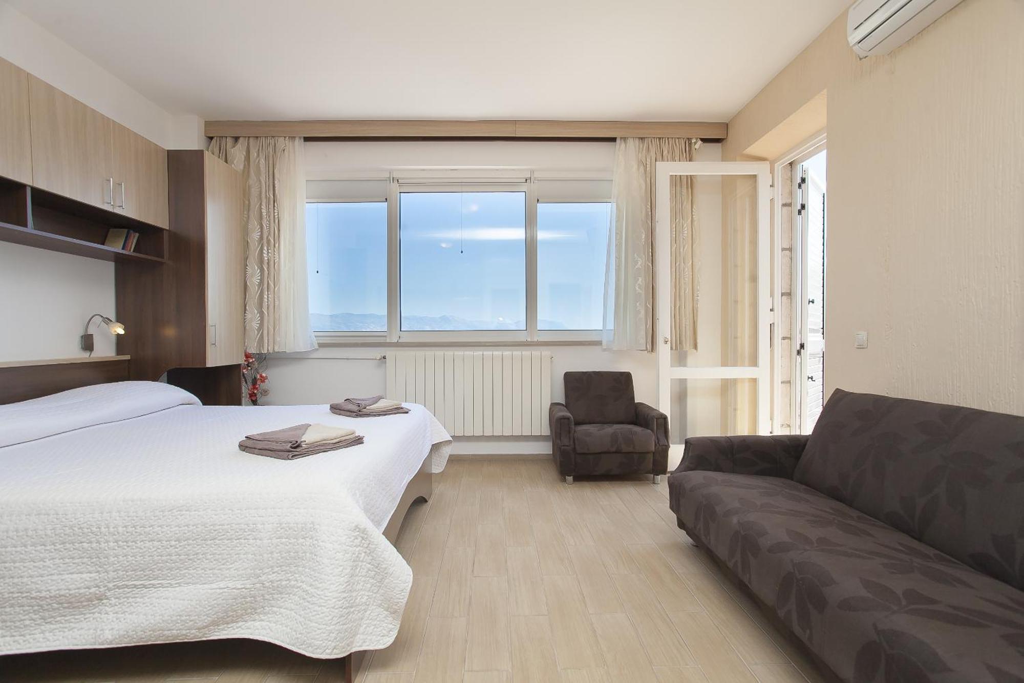 Guest House Lovric Lumbarda Quarto foto